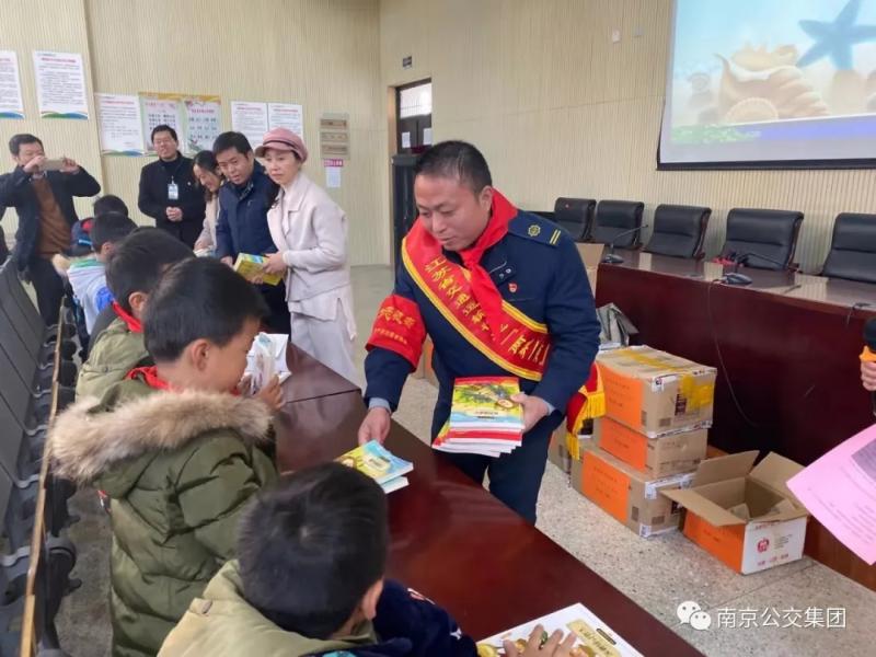 1576025976517231.jpg 640.webp.jpg